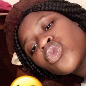 Meet your Posher, Myia